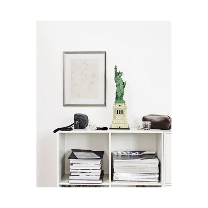 LEGO 21042  FRIHETSGUDINNEN